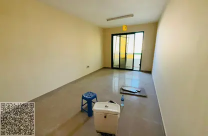 شقة - غرفة نوم - 2 حمامات للايجار في 2 المويهات - المويهات - عجمان شقة - غرفة نوم - 2 حمامات للايجار في 2 المويهات - المويهات - عجمان