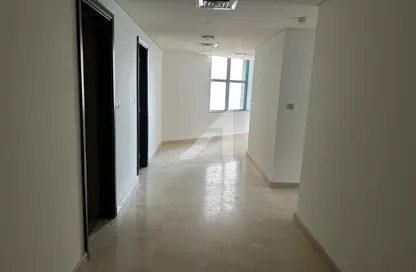 صورة لـ ردهة-ممر شقة - 2 غرف نوم - 3 حمامات للايجار في سكاي جاردنز - مركز دبي المالي العالمي - دبي ، صورة رقم 1