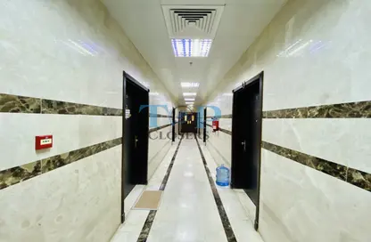 شقة - 3 غرف نوم - 3 حمامات للايجار في بيدا بن عمار - اشارج - العين