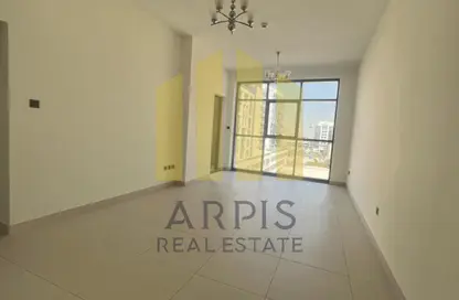 Compound - 2 Bedrooms - 3 Bathrooms for rent in Jumeirah Garden City - Al Satwa - Dubai
