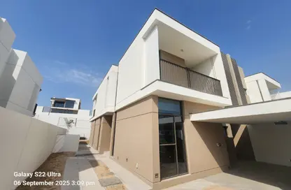 Villa - 4 Bedrooms - 4 Bathrooms for sale in Tilal Al Furjan - Phase One - Al Furjan - Dubai