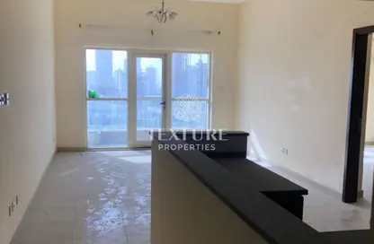 شقة - غرفة نوم - 2 حمامات للايجار في برج دانه - قرية الجميرا سركل - دبي شقة - غرفة نوم - 2 حمامات للايجار في برج دانه - قرية الجميرا سركل - دبي