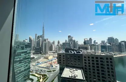 مكتب - استوديو - 2 حمامات للايجار في برج بايناري - الخليج التجاري - دبي