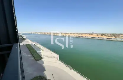 Apartment - 3 Bedrooms - 4 Bathrooms for rent in Waters Edge - Yas Island - Abu Dhabi
