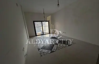 Apartment - 1 Bedroom - 2 Bathrooms for rent in Ajman Corniche Residences - Ajman Corniche Road - Ajman