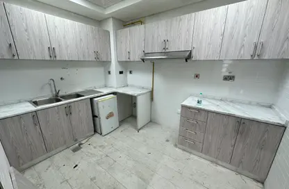 Apartment - 2 Bedrooms - 3 Bathrooms for rent in Electra Street - Abu Dhabi