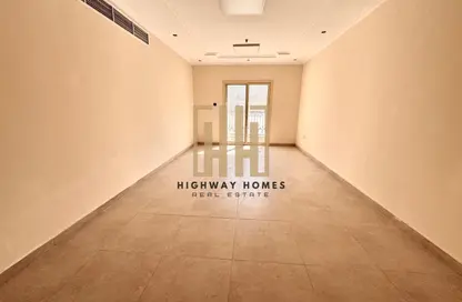 شقة - 2 غرف نوم - 2 حمامات للايجار في بناية مويليح 29 - مويلح - الشارقة