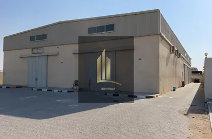 مستودع - استوديو - 4 حمامات للبيع في الصجعة الصناعية - آلصجعه - الشارقة