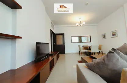 Apartment - 2 Bedrooms - 2 Bathrooms for rent in SG Bulding - Khalifa Street - Abu Dhabi