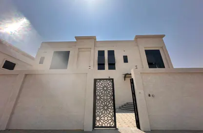 Villa - 4 Bedrooms - 6 Bathrooms for rent in Hoshi 1 - Hoshi - Al Badie - Sharjah