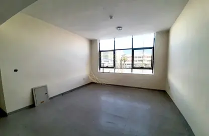 Apartment - 2 Bedrooms - 2 Bathrooms for rent in Hai Al Murabbaa - Central District - Al Ain