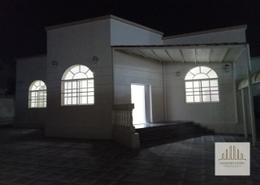 فيلا - 3 غرف نوم - 3 حمامات للكراء في زاخر - العين