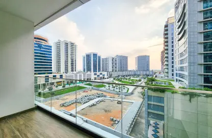Apartment - Studio - 1 Bathroom for rent in SOL Bay - Business Bay - Dubai