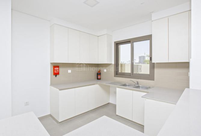  Prime Loc | Opposite to Pool N Park | Vacant |