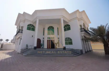Villa - 5 Bedrooms - 7 Bathrooms for rent in Jumeirah 3 Villas - Jumeirah 3 - Jumeirah - Dubai