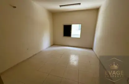 شقة - 1 حمام للايجار في مساكن كورنيش عجمان - طريق كورنيش عجمان - عجمان