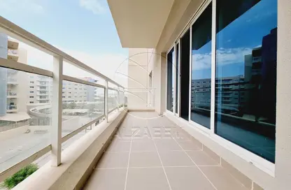 Apartment - 2 Bedrooms - 3 Bathrooms for sale in Tower 42 - Al Reef Downtown - Al Reef - Abu Dhabi