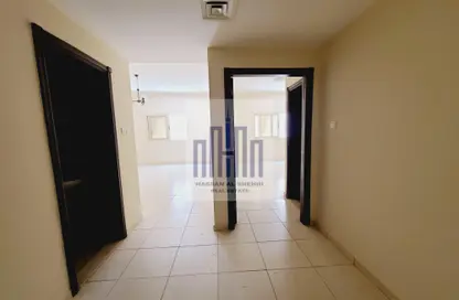Apartment - 1 Bedroom - 2 Bathrooms for rent in Muwailih Building - Muwaileh - Sharjah