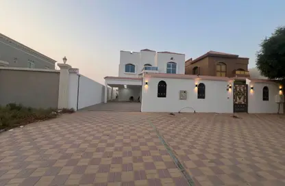 Villa - 5 Bedrooms - 7 Bathrooms for sale in Al Mowaihat 2 - Al Mowaihat - Ajman
