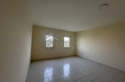 شقة - 1 حمام للبيع في P05 - طراز فرنسي - المدينة العالمية - دبي