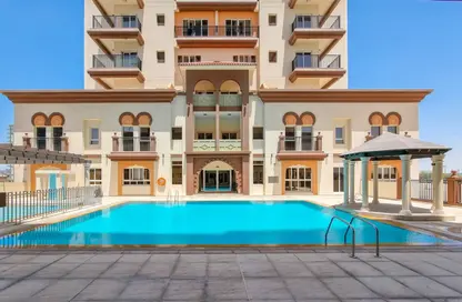 شقة - 2 غرف نوم - 2 حمامات للايجار في طراز عربي - مساكن القناه المائية - مدينة دبي الرياضية - دبي