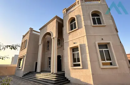 Villa - 5 Bedrooms - 6 Bathrooms for rent in Al Aweer 1 - Al Aweer - Dubai