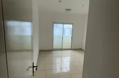Apartment - 1 Bedroom - 1 Bathroom for rent in Qasimia 10 building - Al Mahatta - Al Qasimia - Sharjah