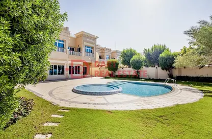 صورة لـ حوض سباحة فيلا - 5 غرف نوم - 6 حمامات للايجار في شارع الخليج العربي - البطين - أبوظبي ، صورة رقم 1