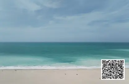 شقة - 2 غرف نوم - 2 حمامات للايجار في مساكن كورنيش عجمان - طريق كورنيش عجمان - عجمان