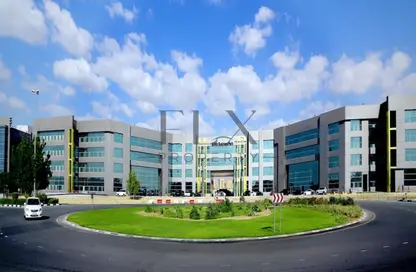 Retail - Studio - 1 Bathroom for rent in Schon Business Park - Dubai Investment Park (DIP) - Dubai