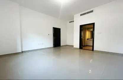 Apartment - 1 Bedroom - 2 Bathrooms for rent in Al Reef Downtown - Al Reef - Abu Dhabi