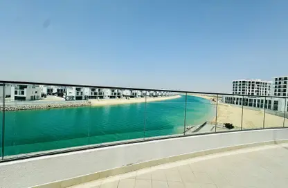 شقة - 2 غرف نوم - 3 حمامات للايجار في جزيرة الشمس - مدينة أجمل مكان - مدينة الواجهة المائية لإمارة الشارقة - الشارقة