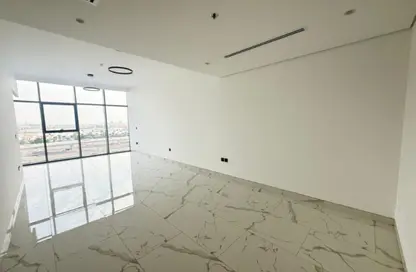 Apartment - 2 Bedrooms - 3 Bathrooms for sale in Royal Regency - Business Bay - Dubai