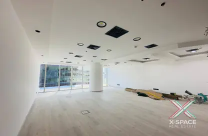 مكتب - استوديو - 1 حمام للايجار في القمة - الخليج التجاري - دبي