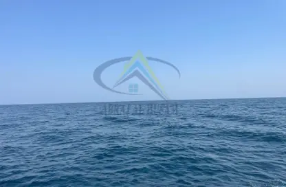 first row|Directly on the sea |3 furnished villas