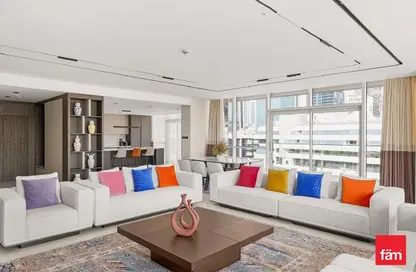 Penthouse - 4 Bedrooms - 6 Bathrooms for rent in Building 22 - City Walk - Dubai