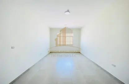 Apartment - 3 Bedrooms - 3 Bathrooms for rent in Hai Al Musalla - Al Mutawaa - Al Ain