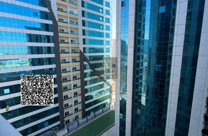 شقة - غرفة نوم - 2 حمامات للبيع في أورينت تاور 1 - أورينت تاور - البستان - عجمان