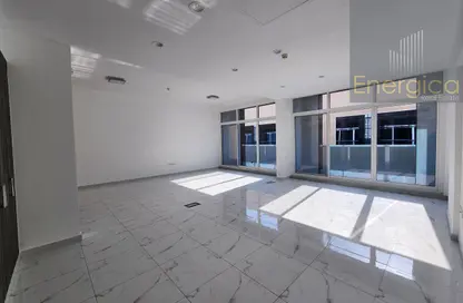 Office Space - Studio - 2 Bathrooms for rent in Umm Al Sheif Villas - Umm Al Sheif - Dubai
