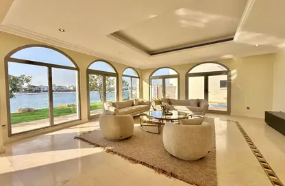 Villa - 4 Bedrooms - 5 Bathrooms for rent in Garden Homes Frond C - Garden Homes - Palm Jumeirah - Dubai