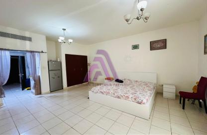Apartment - 1 Bathroom for rent in T04 - Spain Cluster - International City - Dubai