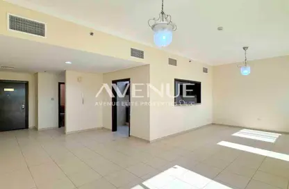 Apartment - 3 Bedrooms - 4 Bathrooms for rent in Mazaya 30 - Queue Point - Liwan - Dubai Land - Dubai
