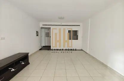 شقة - غرفة نوم - 2 حمامات للايجار في بناية مويليح 3 - مويلح - الشارقة شقة - غرفة نوم - 2 حمامات للايجار في بناية مويليح 3 - مويلح - الشارقة