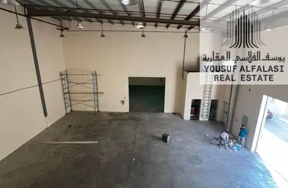 مستودع - استوديو - 4 حمامات للايجار في أم الثعوب - أم القيوين