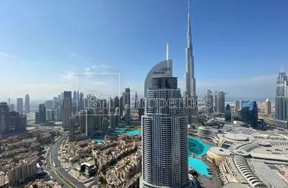 Apartment - 3 Bedrooms - 5 Bathrooms for rent in Boulevard Point - Downtown Dubai - Dubai