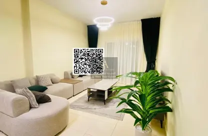 شقة - غرفة نوم - 2 حمامات للبيع في أورينت تاور 1 - أورينت تاور - البستان - عجمان