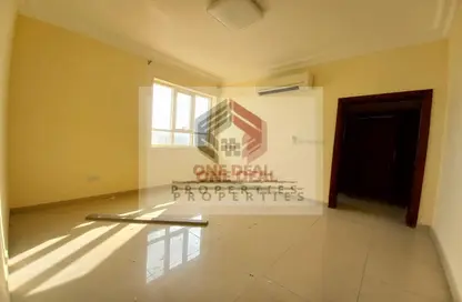Villa - 4 Bedrooms - 5 Bathrooms for rent in Al Niyadat - Al Ain