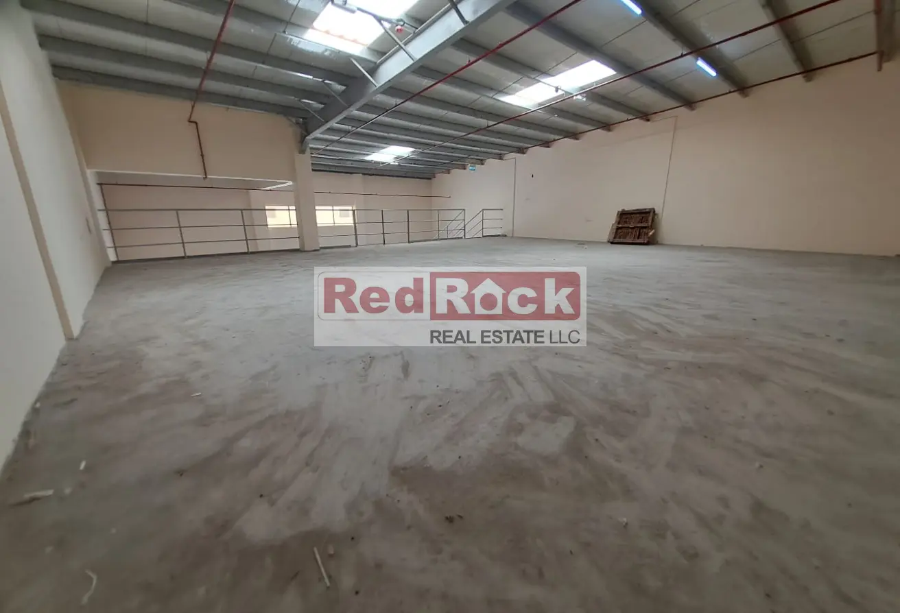 Warehouse for rent in Al Jurf