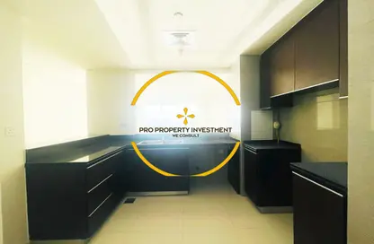 Apartment - 2 Bedrooms - 3 Bathrooms for rent in Burooj Views - Marina Square - Al Reem Island - Abu Dhabi
