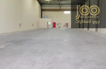 Warehouse - Studio - 2 Bathrooms for rent in Umm Al Thuoob - Umm Al Quwain